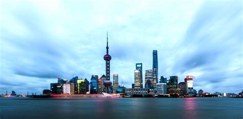 【外国人最喜欢去的中国四大城市，各有各的独特魅力| 和中国出境游相对的】_傻大方