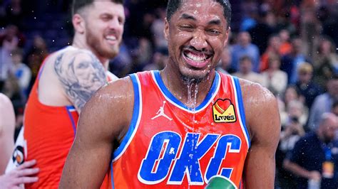 Oklahoma City Thunder vs Sacramento Kings at Paycom Center: Photos