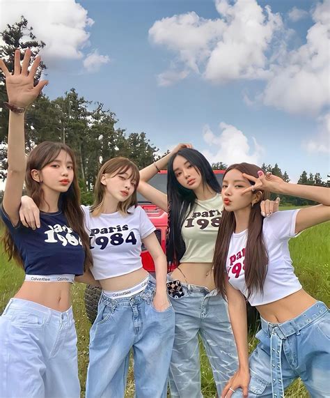 Foto Best Friend, 4 Best Friends, Korean Best Friends, Poses For ...