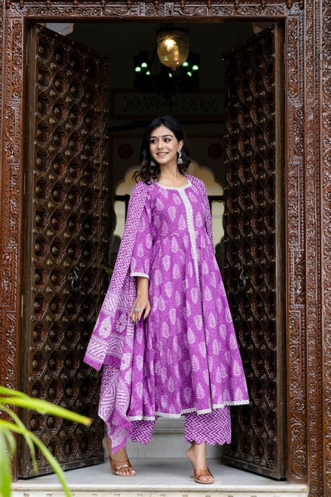 Lavender Elegance Kurta Pant Dupatta Set – Loomista
