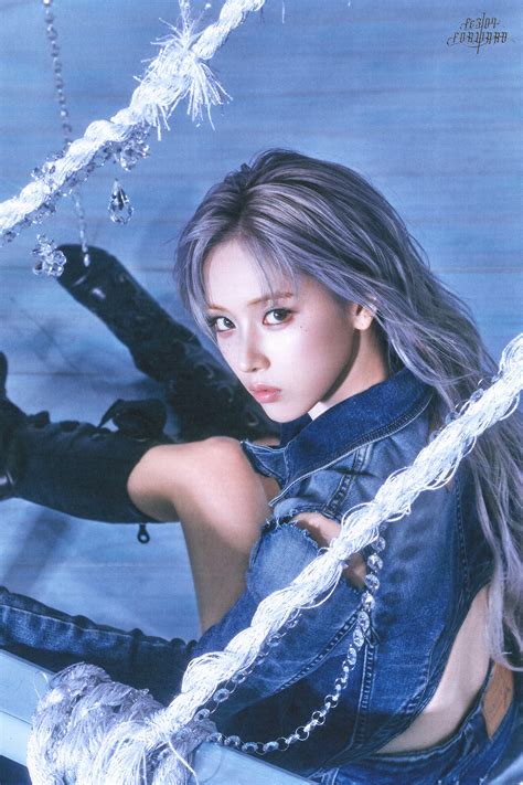 Watch: NMIXX Intrigues With Stylish MV For "KNOW ABOUT ME" Comeback | Soompi