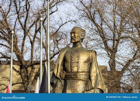 Powning Veterans Memorial Park with a Statue of Major General Jesse Lee ...