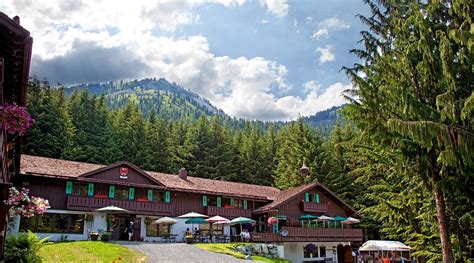CRYSTAL MOUNTAIN HOTELS - Hotel Reviews, Photos, Rate Comparison ...