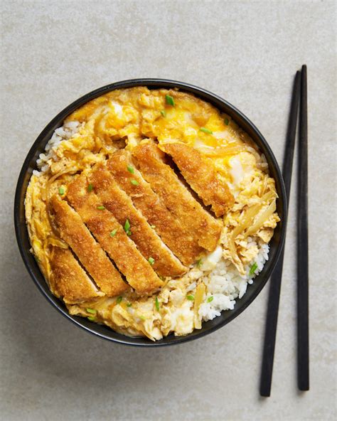 Katsudon Recipe Katsudon (かつ丼 – Pork Cutlet Rice Bowl)
