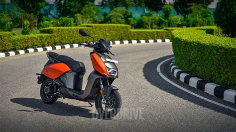 Hero slashes prices of Vida V1 e-scooter; new prices start at Rs 1.19 ...