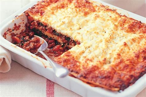 Low fat beef and ricotta lasagne