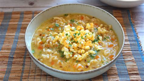 Sopa de fideos y arroz con verduras - Anna Recetas Fáciles