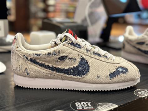 Stranger Things x Classic Cortez QS 'Upside Down' – GotEmKicks