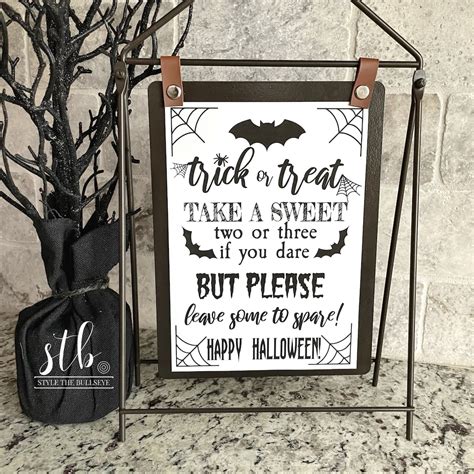 Trick or Treat Printable Sign- Halloween Printable Sign - Trick or Treat PDF - Printable Sign ...