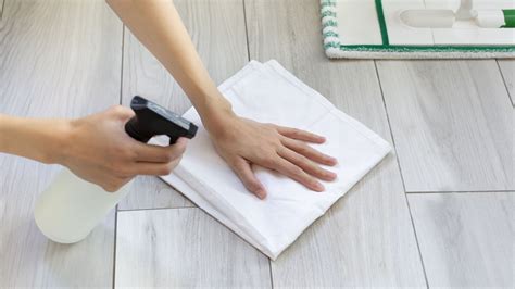 Laminate Floor Cleaner And Shine