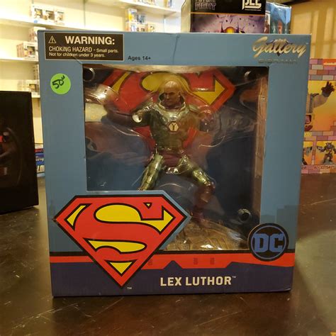 DC Comics - Lex Luthor - Gallery Diorama Collectible Statue – Tall Man ...
