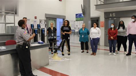 Molly M. Gill (@mmgillwriter) / Twitter