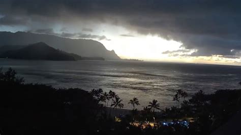 Tsunami Hawaii Video