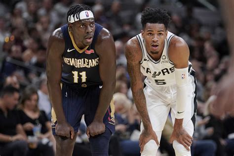 Dejounte Murray, Jakob Poeltl stay focused as Spurs contract deadline ...