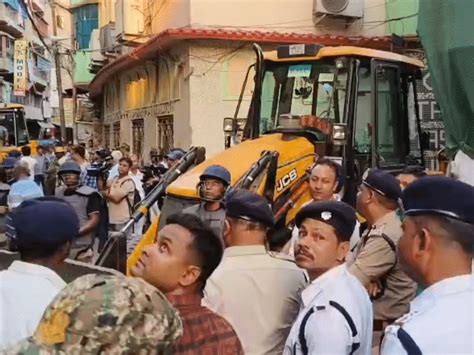 Demolition Begins After Deadly Tiljala Factory Fire As Bengal ...