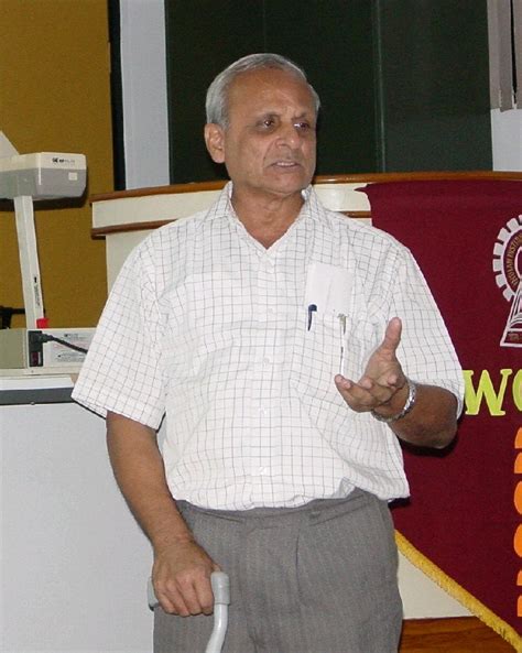 COMPOSITE MATERIALS AND STRUCTURES