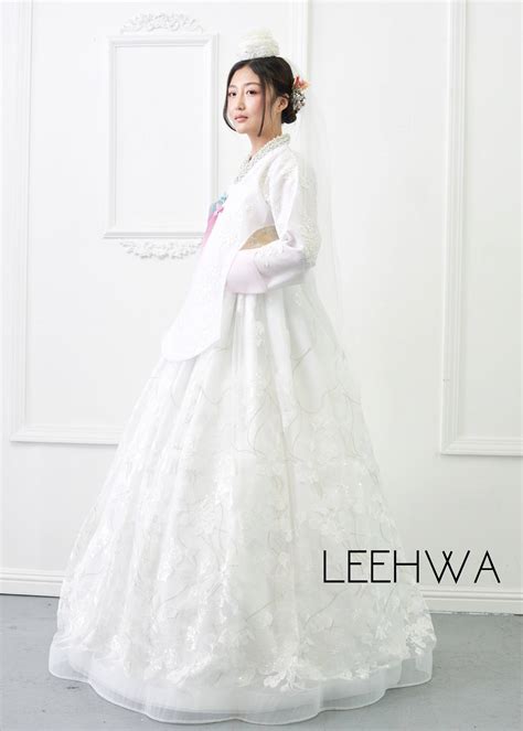 Korean Wedding Dress Modern