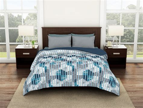 Double Quilt - Buy Double Quilts Online in India | August 28, 2024 ...