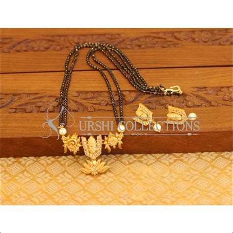 Matte Finish Temple Black Beads Necklace Set M1383 – Urshi Collections