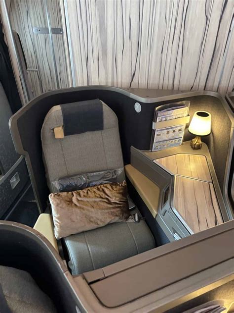 China Airlines Business Class Review: An INCREDIBLE Flight to Asia