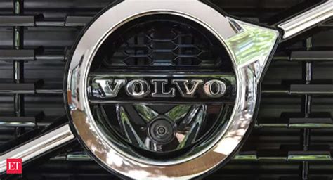 volvo: Volvo Cars cuts 2022 sales volume forecast due to chip shortage ...