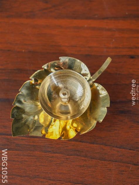 Brass Pipal Leaf Shape Diya - WBG1055 – BLiS