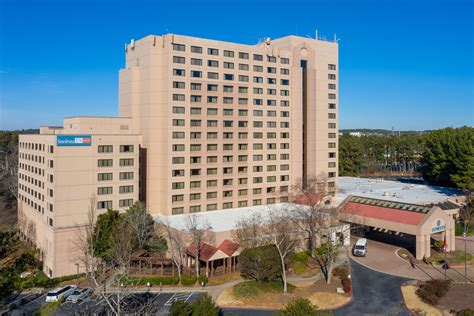 Service Properties Trust Expects To Sell 22 Hotels for $141 Million