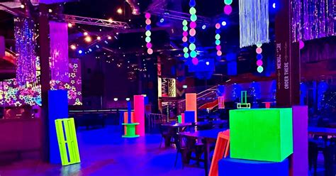 FREE Kids Entertainment - Under Black Lights, The Shellharbour Club, 24 ...