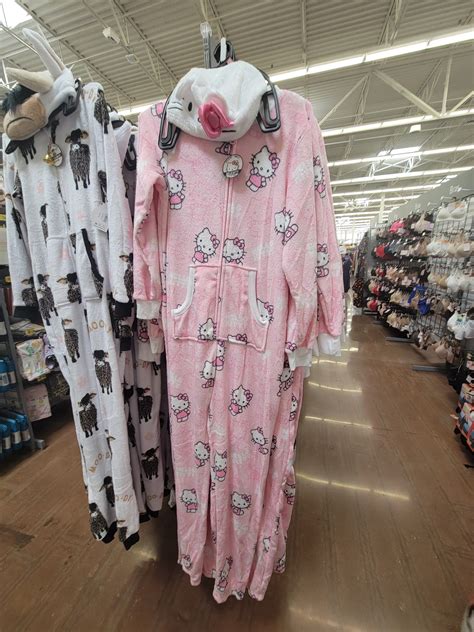 hello kitty onesie | Hello kitty clothes, Fasion outfits, Fashion inspo ...