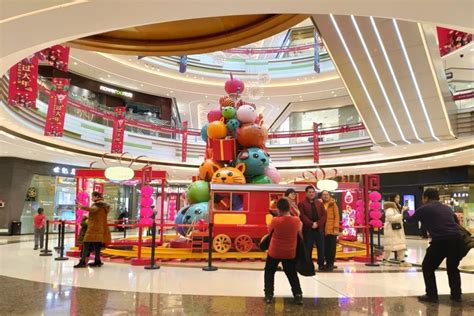 展览、集市、美陈 全上海的商场都开启过大年模式_大申网_腾讯网