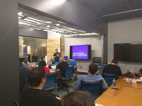 Rezultat imagine pentru WordPress Local