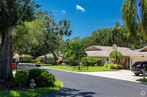 About South Gate Ridge | Schools, Demographics, Things to Do - Homes.com