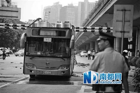 地铁接驳巴士首日乘客稀疏_新闻中心_新浪网