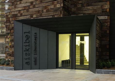 Library Entrance Design 的图像结果