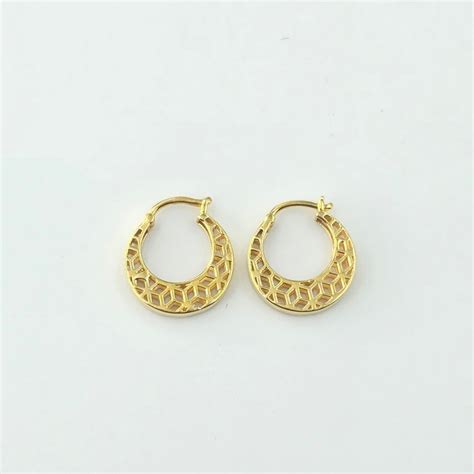 18kt Gold Earring , – Cheyyar Sri Kumaran