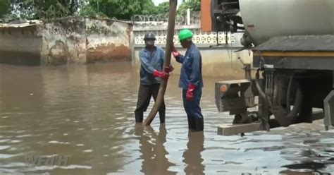 Washington Fora d’Horas: Quatro mortos em inundações em Maputo e 14 mil ...