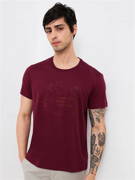 Spykar Red Slim Fit Solid Half Sleeve T-Shirt For Men
