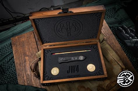 Hawk Knives John Wick 4 Set Deadlock Model C Set, Titanium/Fat Carbon ...