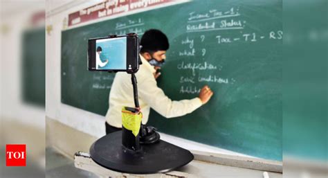 Children below 10 years addicted to online games in absence of classes ...