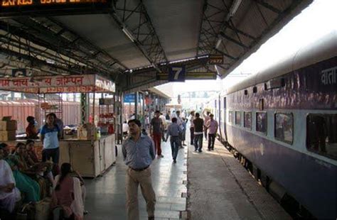 Jalandhar : Railway Station में दिन-दिहाड़े दिया घटना को अंजाम ...