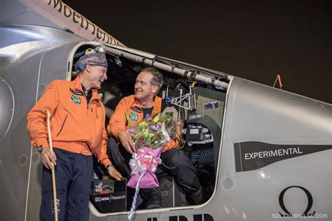 Solar Impulse 2: Watch Swiss Solar Plane's LIVE Landing and Takeoff ...