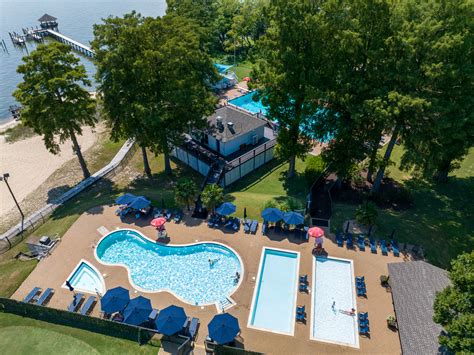 About - James River CC