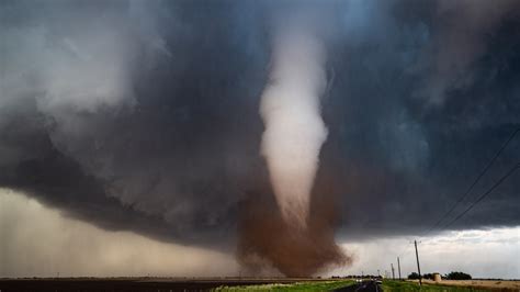 Tornadoes Documentary 的图像结果