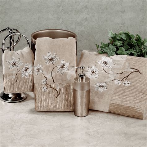Transform Your Bathroom with Decorative Towel Sets: Style Meets Comfort ...