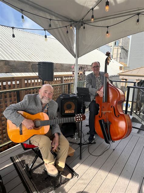 Brie & Barrel /w Dennis and Guy JazzDuo, Brie & Barrel, Port Alberni, 9 ...