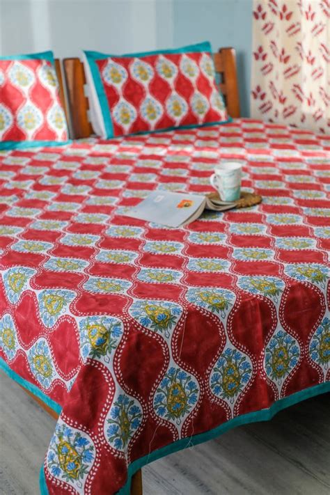 Handblock Printed Cotton Bed Sheets Online | SootiSyahi Floral Arch