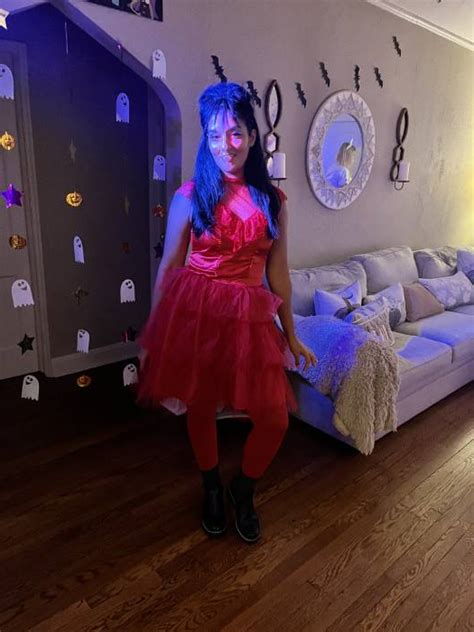 Beetlejuice Bride Costume 的图像结果