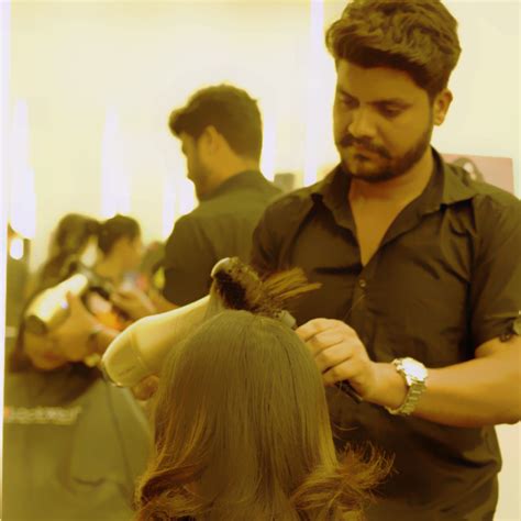 LookWell Acadamy | Hair Dressing Courses | Beauty Courses | Make up Courses