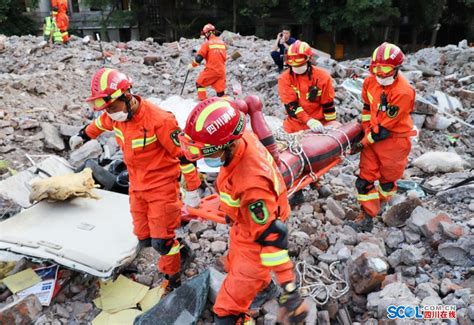 江西省赣州市消防救援支队实战练兵比武竞赛。应急管理部消防救援局提供