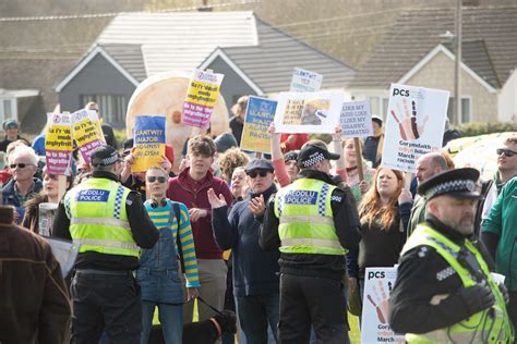 Left-Wing Protest 的图像结果